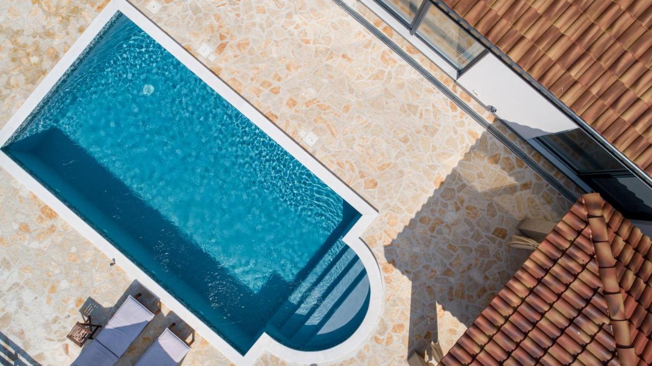 Wonderful Holiday House Bruno With Heated Pool 자다르 외부 사진